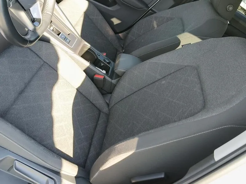Volkswagen Golf 2.0 TDI DSG - foto 30