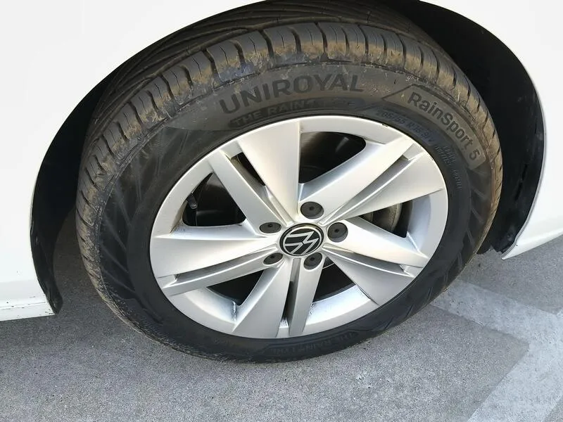Volkswagen Golf 2.0 TDI DSG - foto 40