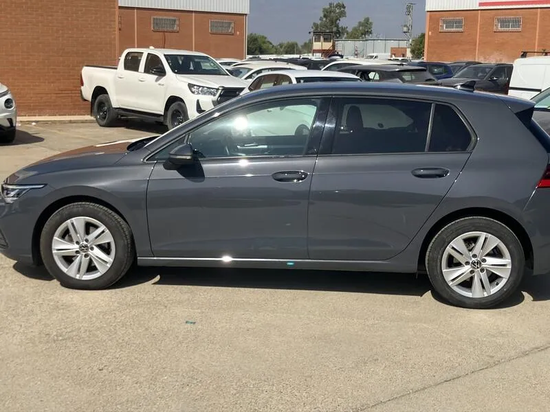 Volkswagen Golf Life 2.0 TDI - foto 3