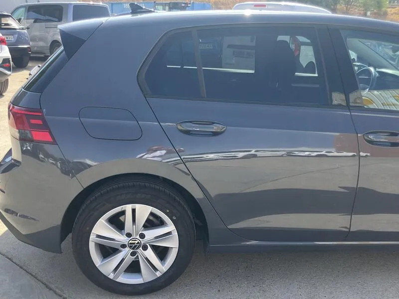 Volkswagen Golf Life 2.0 TDI - foto 24
