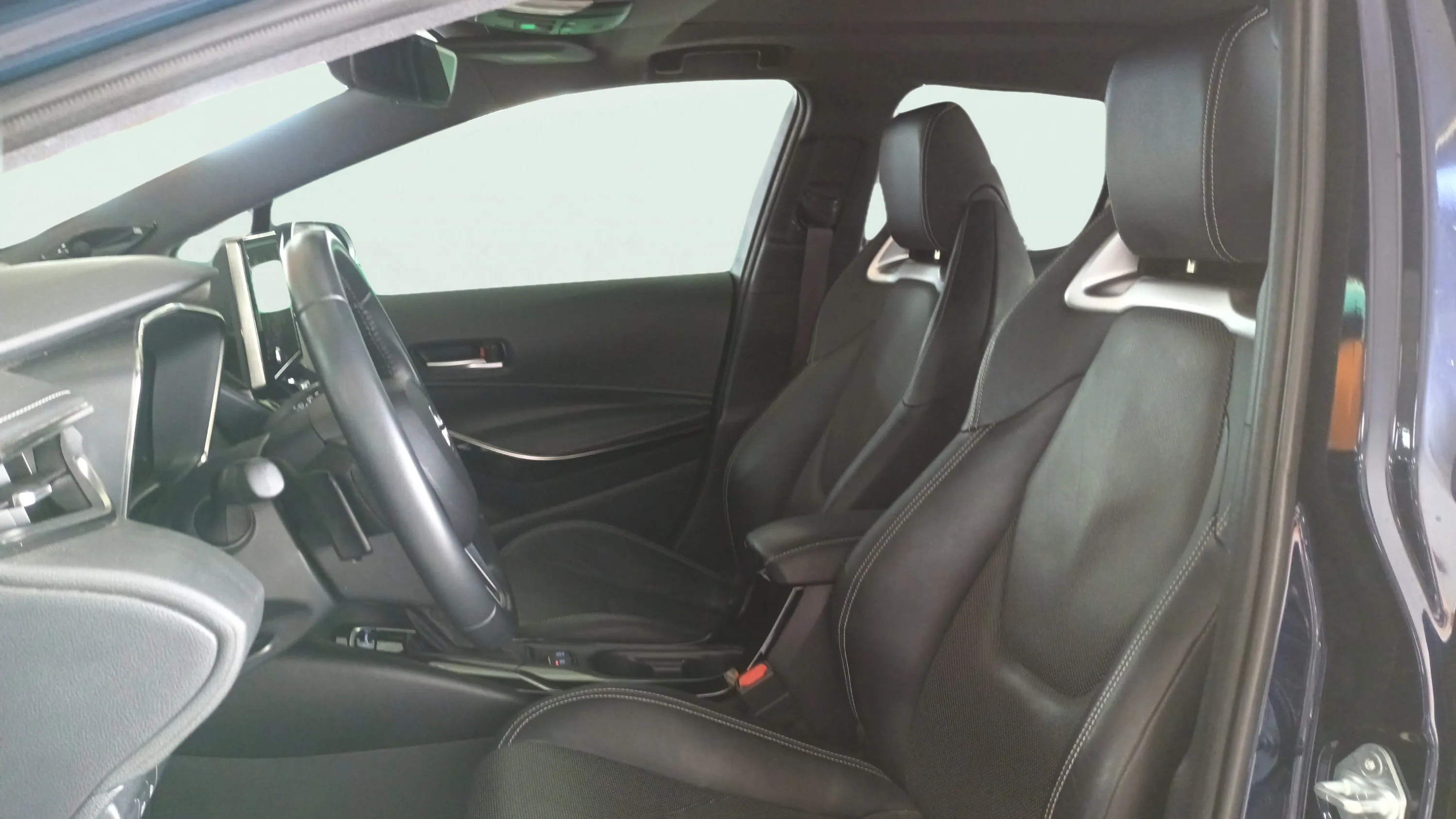 Toyota Corolla 200H GR-Sport - foto 9