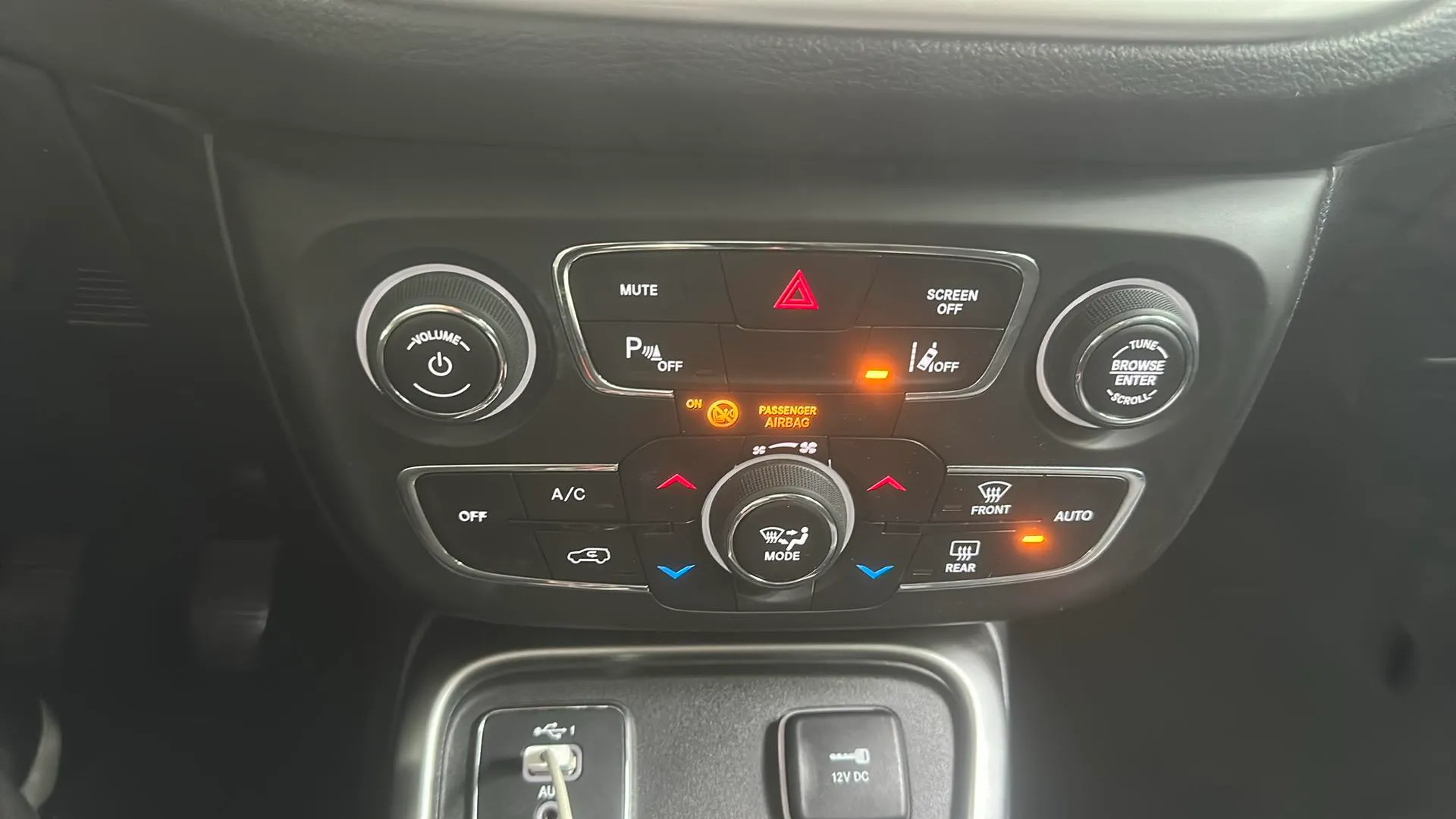 Jeep Compass 1.4 Mair Limited 4x2 - foto 21
