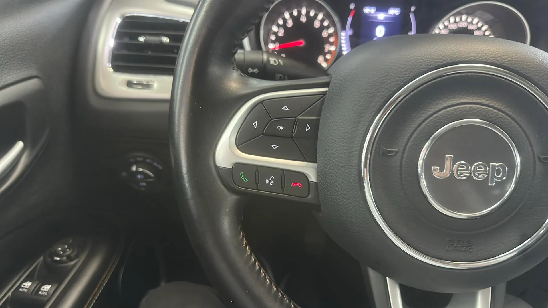 Jeep Compass 1.4 Mair Limited 4x2 - foto 15