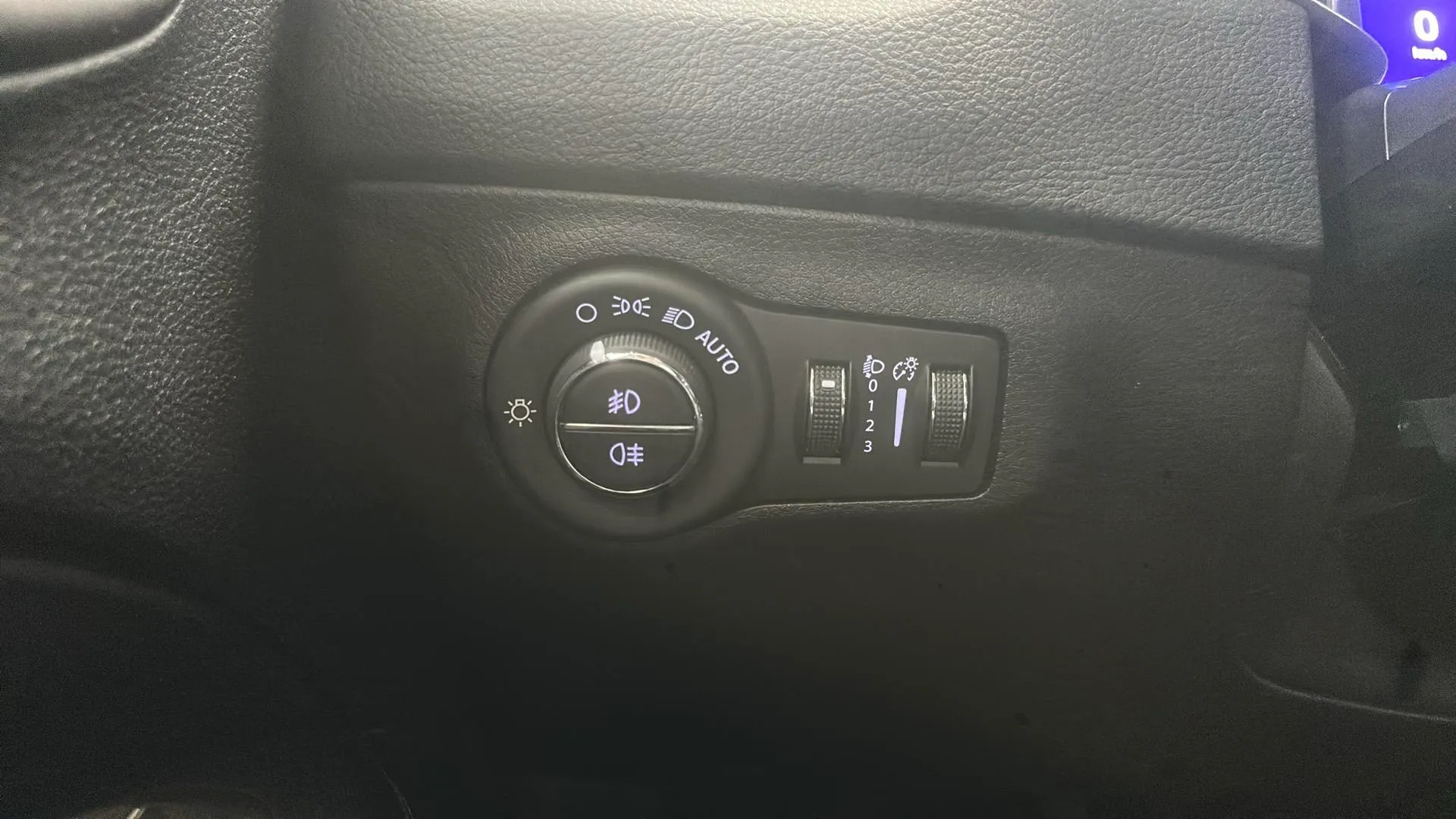Jeep Compass 1.4 Mair Limited 4x2 - foto 17