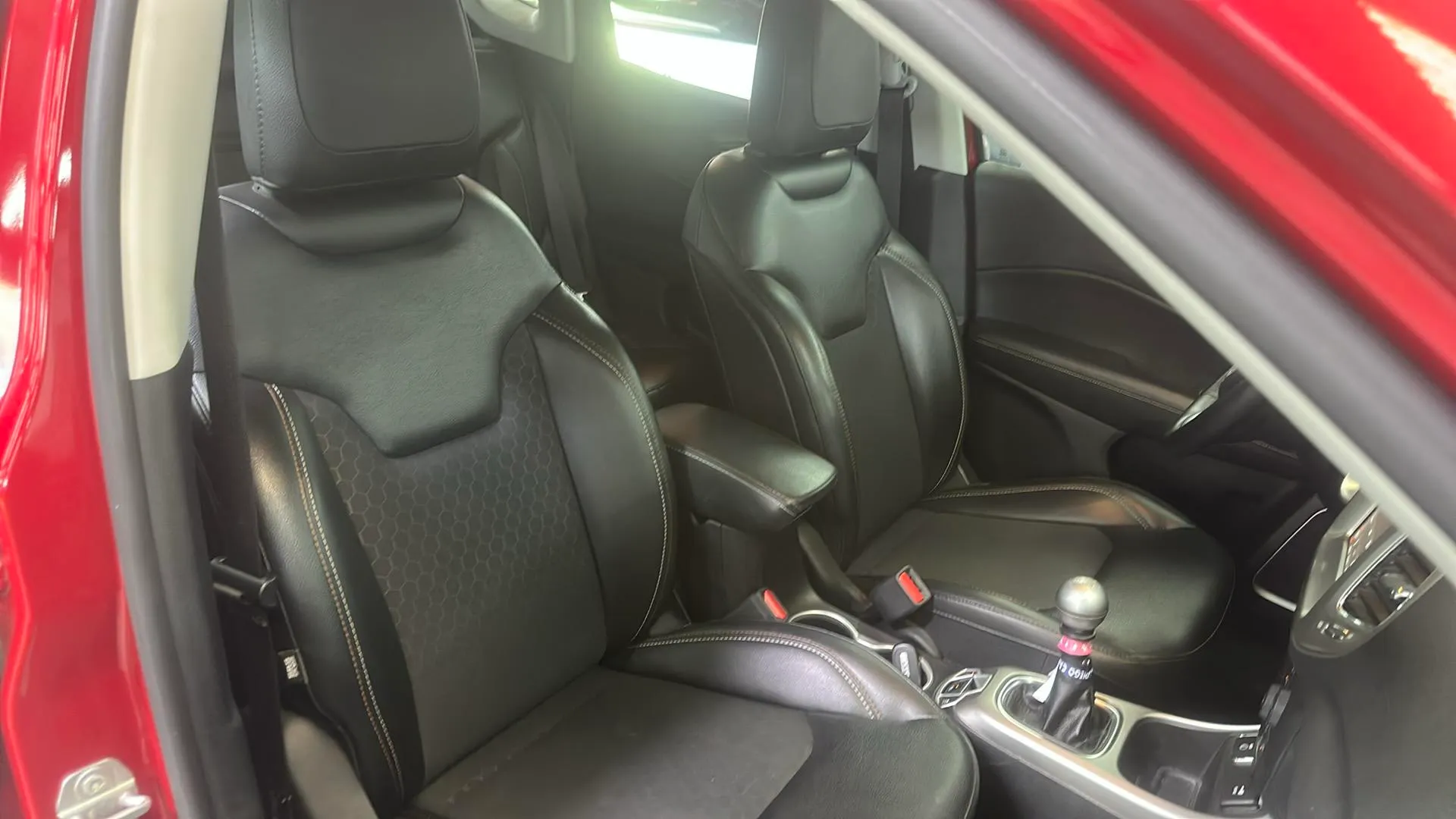Jeep Compass 1.4 Mair Limited 4x2 - foto 9