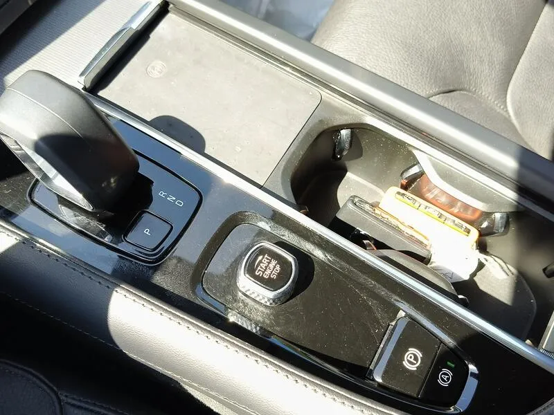 Volvo XC90 2.0 B5 D AWD Core - foto 13