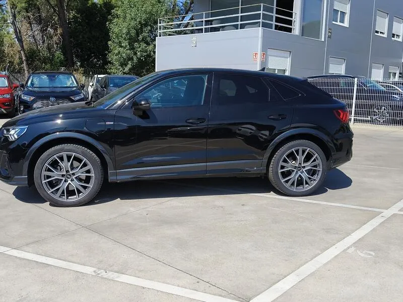 Audi Q3 Sportback 45 TFSI e S tronic Black Line - foto 3