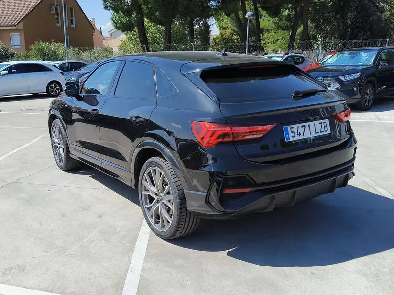 Audi Q3 Sportback 45 TFSI e S tronic Black Line - foto 4