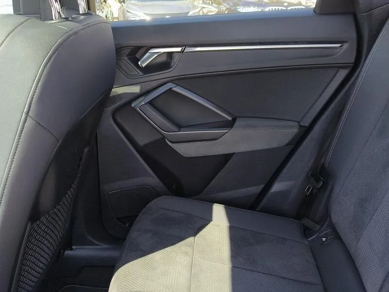 Audi Q3 Sportback 45 TFSI e S tronic Black Line - foto 34