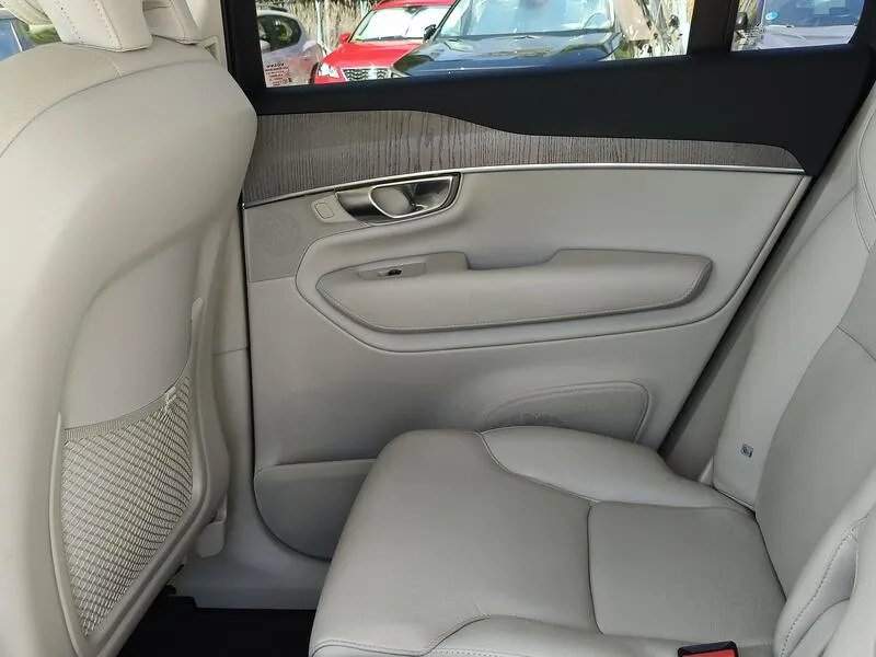 Volvo XC90 2.0 B5 D AWD Core - foto 33
