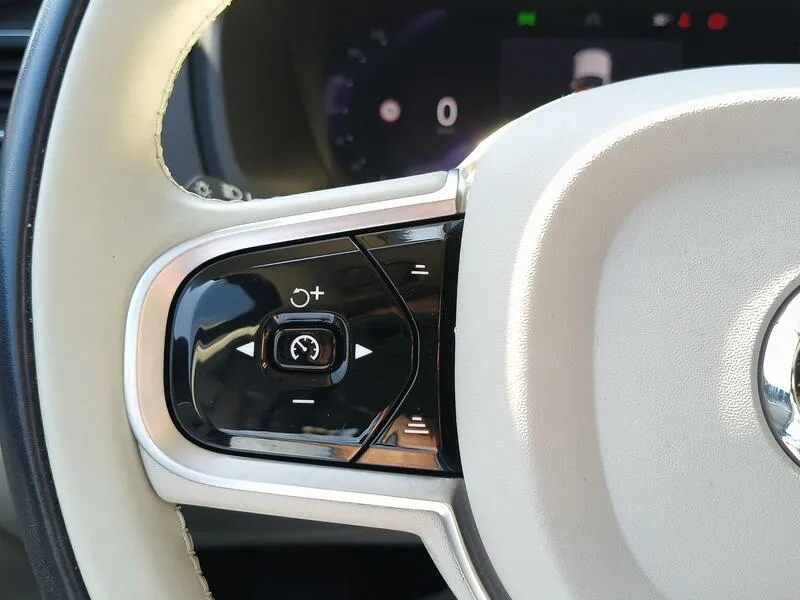 Volvo XC90 2.0 B5 D AWD Core - foto 26