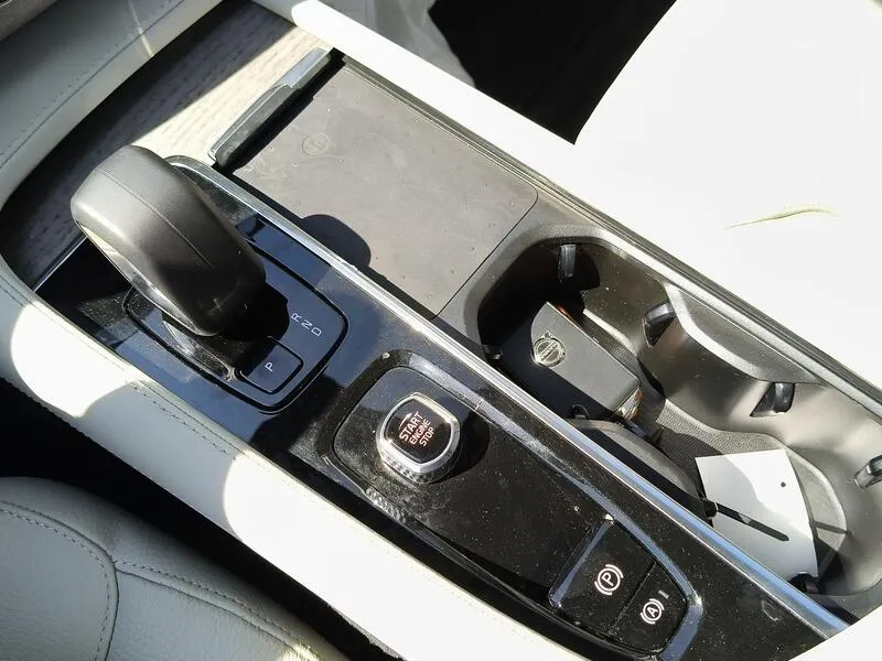 Volvo XC90 2.0 B5 D AWD Core - foto 13
