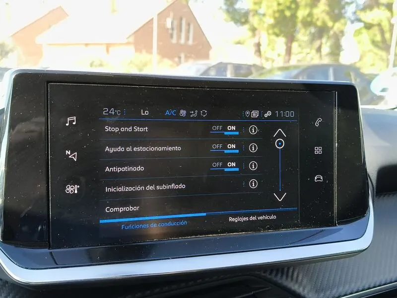 Peugeot 2008 Allure Pack BlueHDi - foto 17
