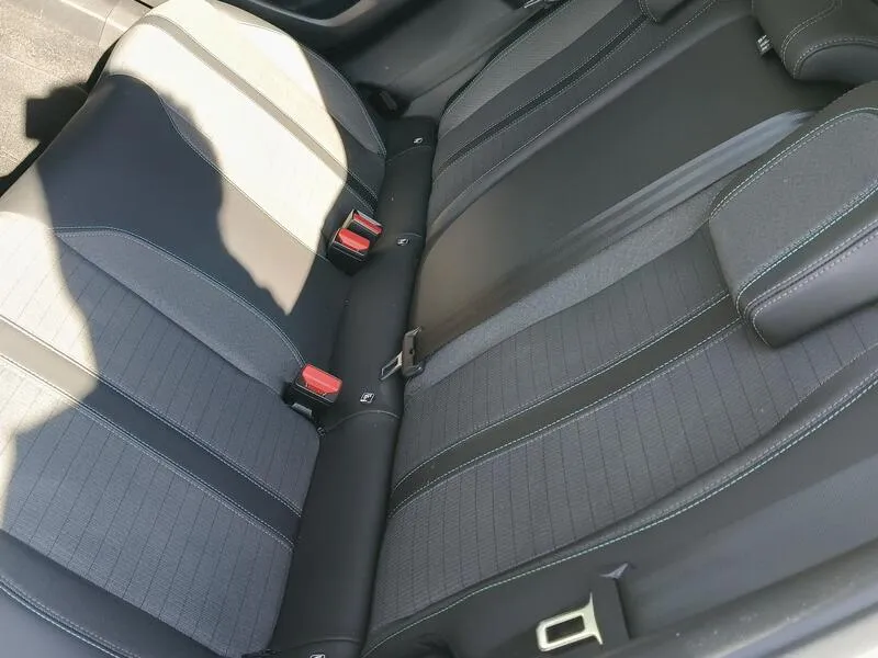 Peugeot 2008 Allure Pack BlueHDi - foto 35