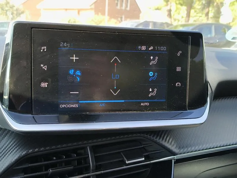 Peugeot 2008 Allure Pack BlueHDi - foto 11