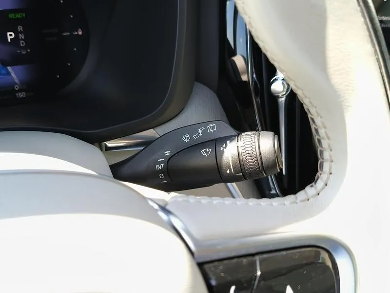 Volvo XC60 2.0 T6 AWD Recharge Plus Bright - foto 26