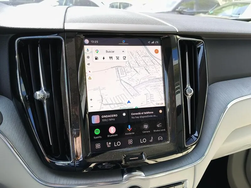Volvo XC60 2.0 T6 AWD Recharge Plus Bright - foto 11