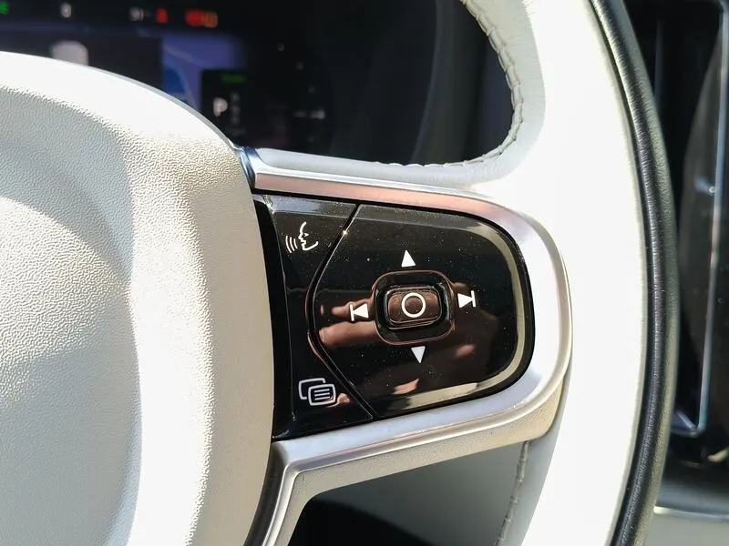 Volvo XC60 2.0 T6 AWD Recharge Plus Bright - foto 25
