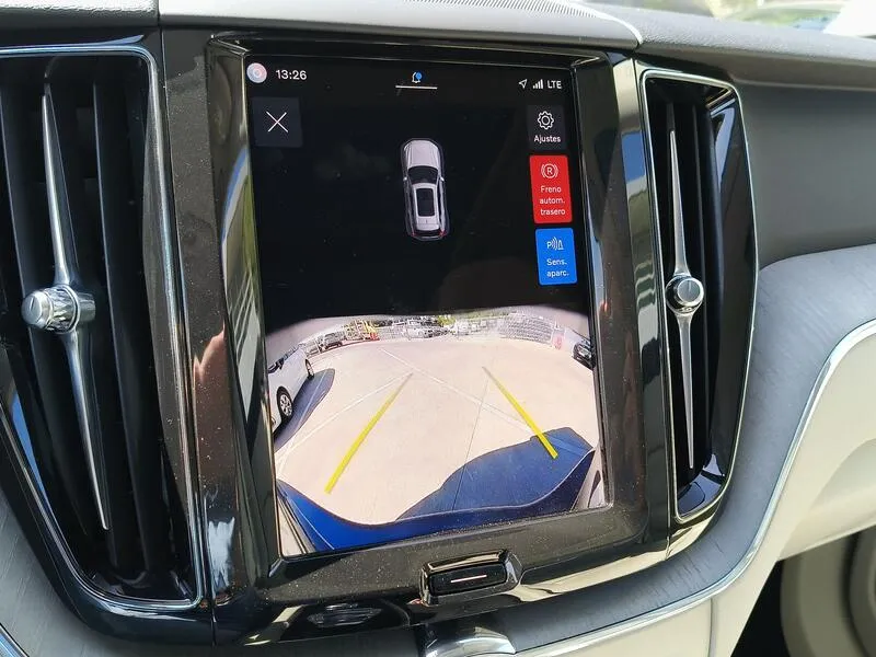 Volvo XC60 2.0 T6 AWD Recharge Plus Bright - foto 19