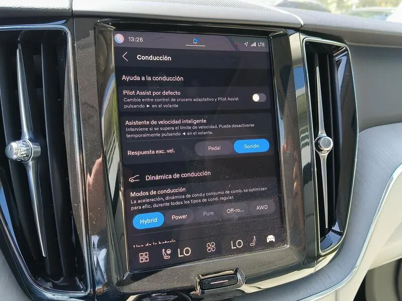 Volvo XC60 2.0 T6 AWD Recharge Plus Bright - foto 17