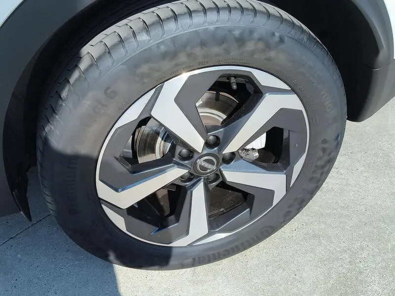 Nissan Qashqai DIG-T Xtronic N-Connecta - foto 46