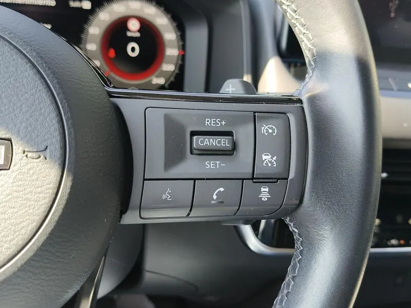 Nissan Qashqai DIG-T Xtronic N-Connecta - foto 24