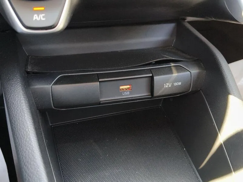 Kia Rio 1.0 T-GDi MHEV iMT Concept - foto 15