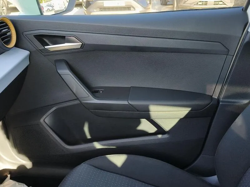 SEAT Arona 1.0 TSI Style Plus - foto 21