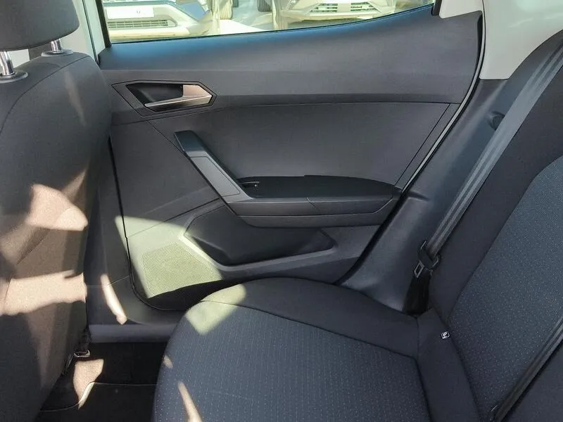 SEAT Arona 1.0 TSI Style Plus - foto 32