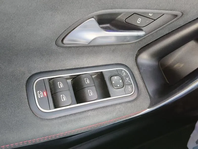 Mercedes-Benz Clase A 180d - foto 29