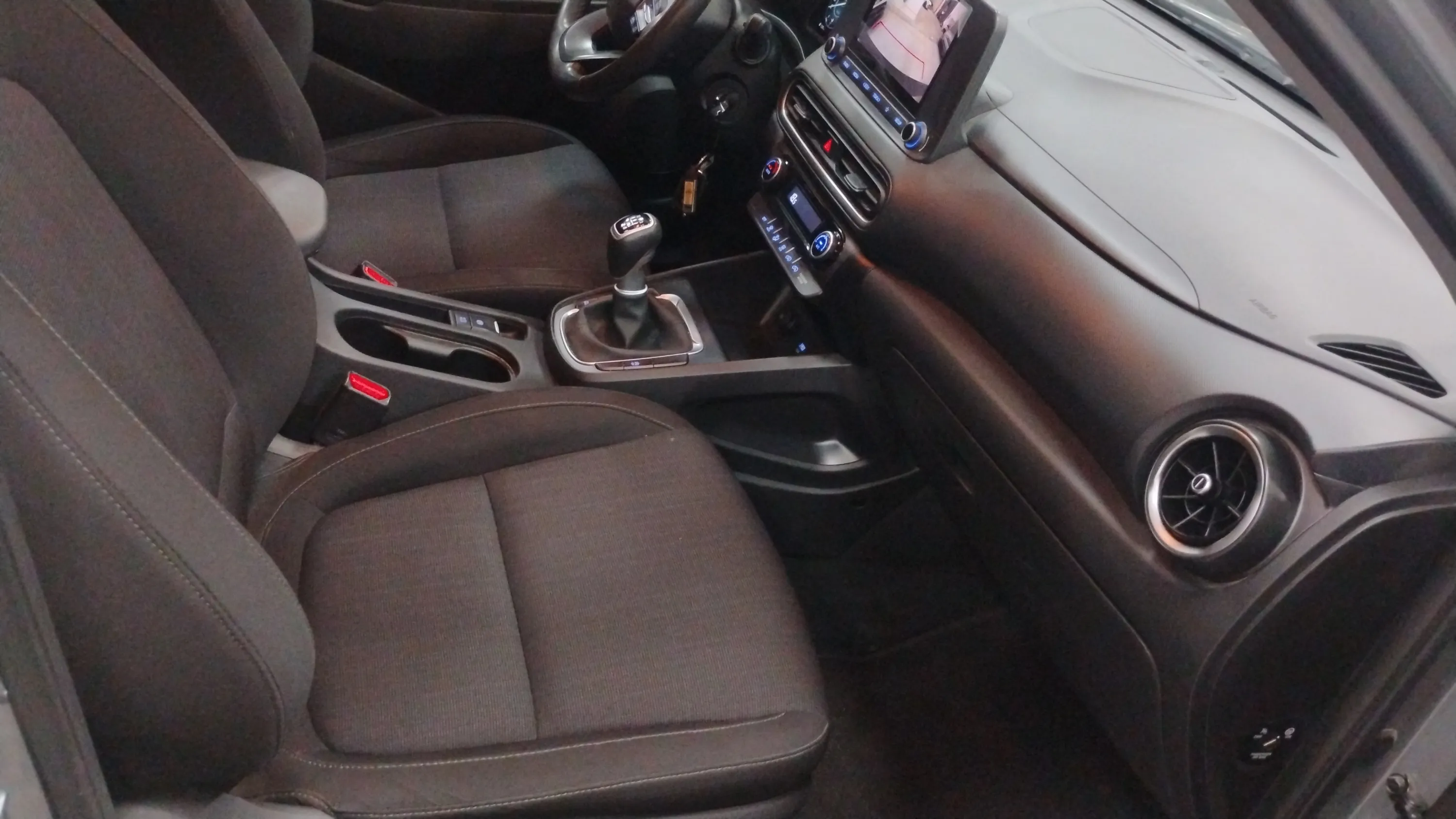 Hyundai Kona 1.0 T-GDi 48V Maxx 4x2 - foto 16