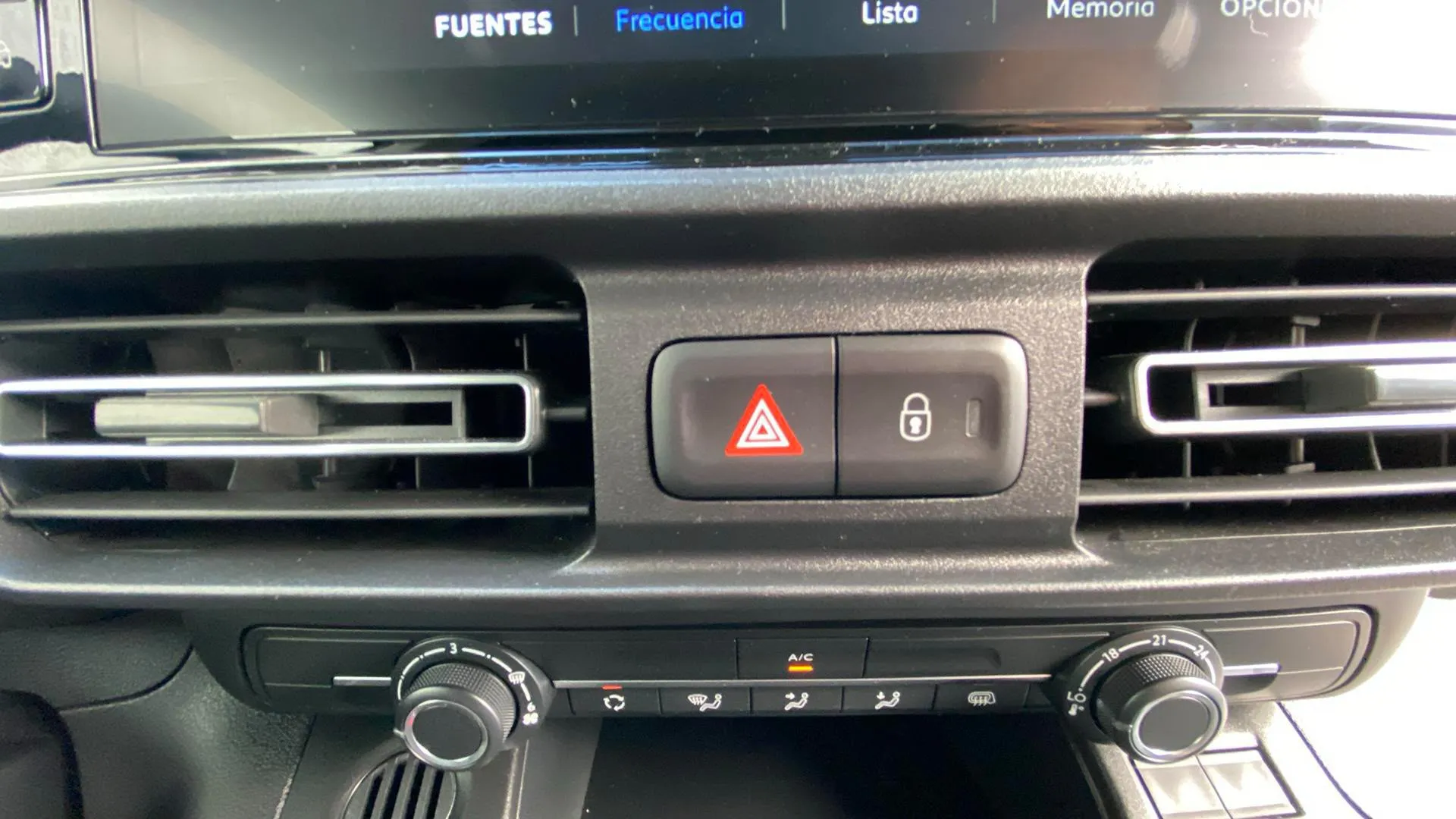 Opel Combo 1.5 Td MT6 €6.4 ebis - foto 15