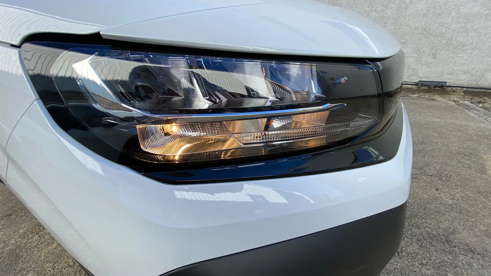 Opel Combo 1.5 Td MT6 €6.4 ebis - foto 25