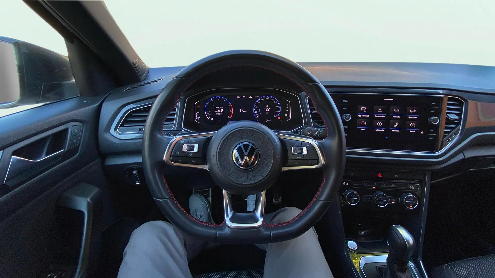 Volkswagen T-Roc Sport 1.5 TSI DSG - foto 10