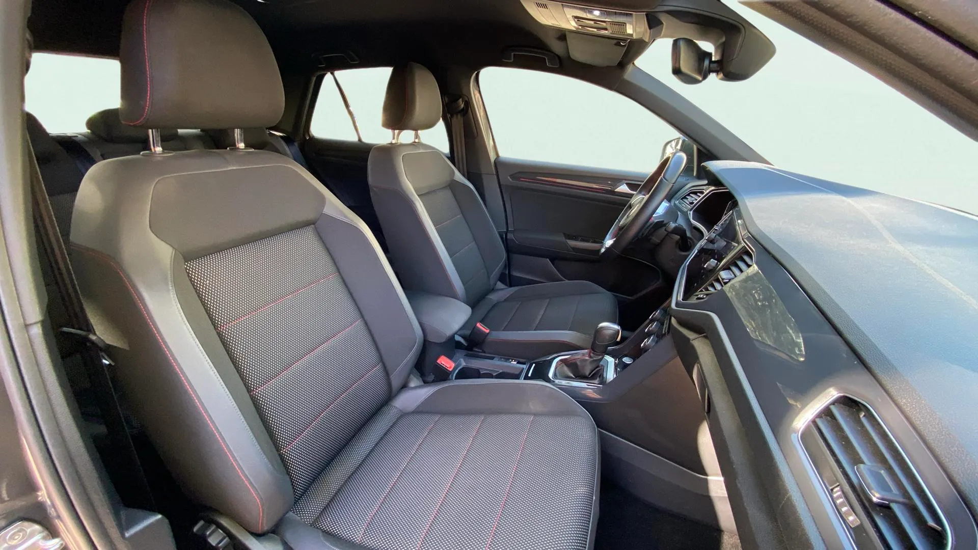 Volkswagen T-Roc Sport 1.5 TSI DSG - foto 12