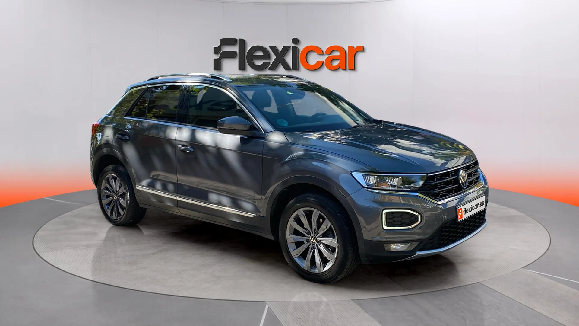 Volkswagen T-Roc Sport 1.5 TSI DSG - foto 1