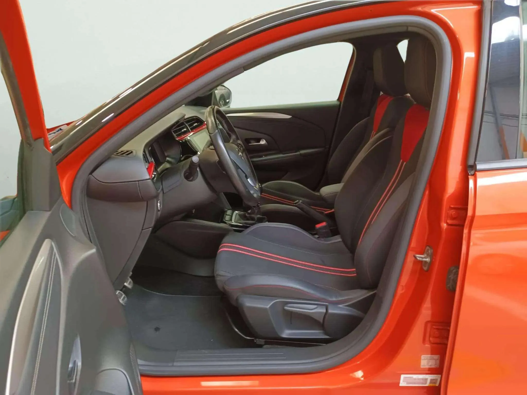 Opel Corsa 1.2T XHL Elegance - foto 9