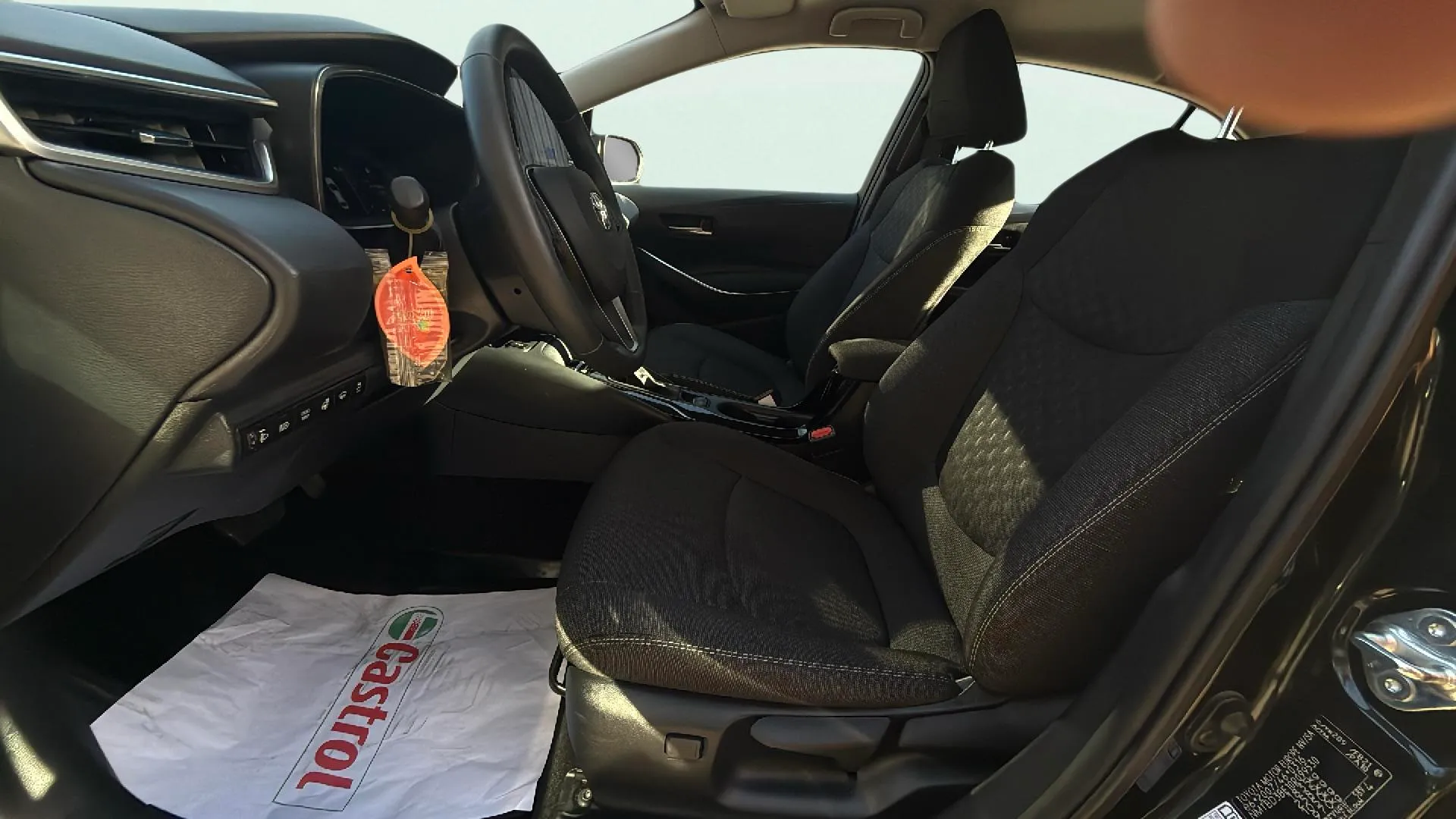 Toyota Corolla 140H Active Plus - foto 17