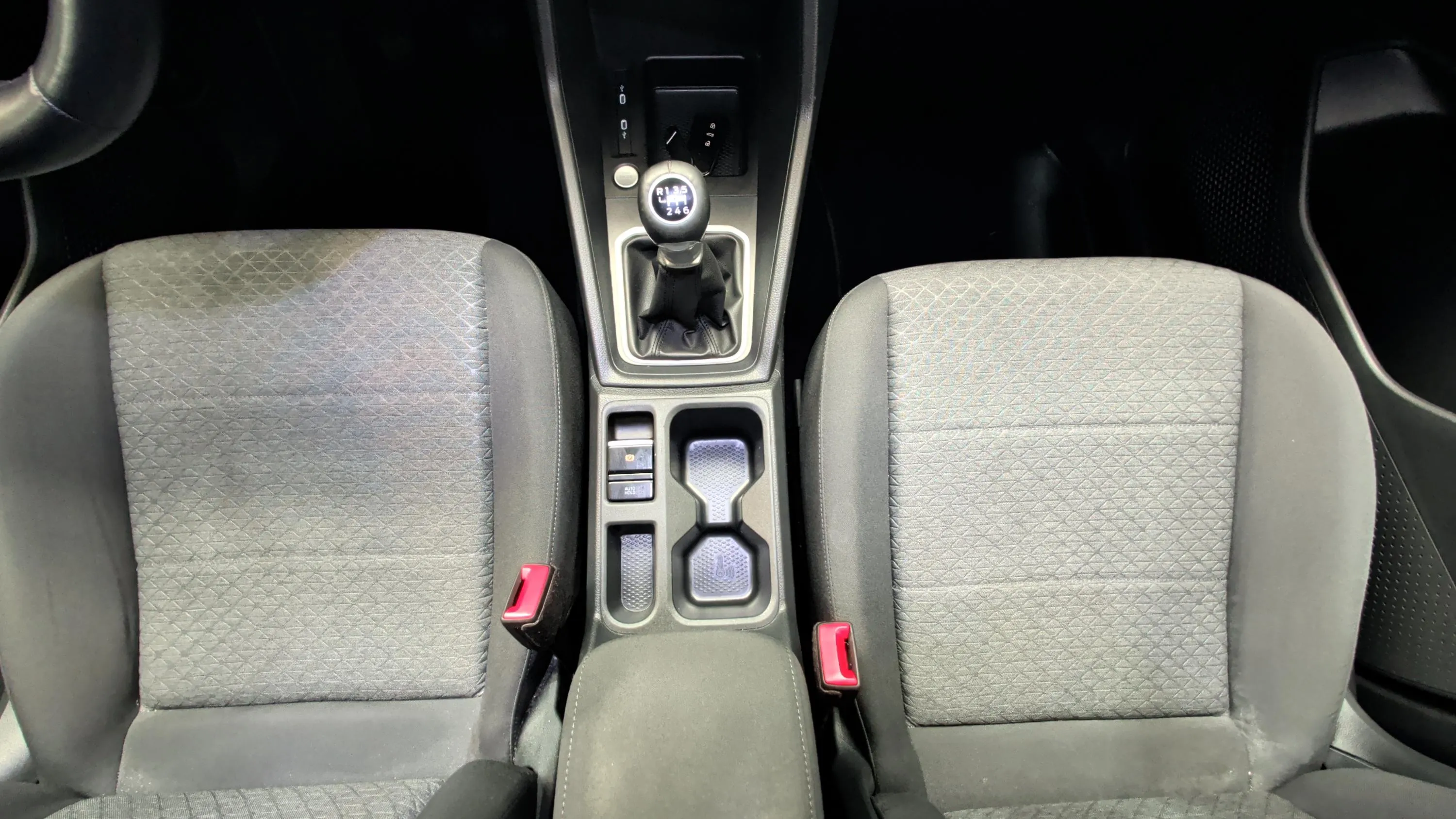 Ford Tourneo Connect 2.0 EcoBlue Sport - foto 19