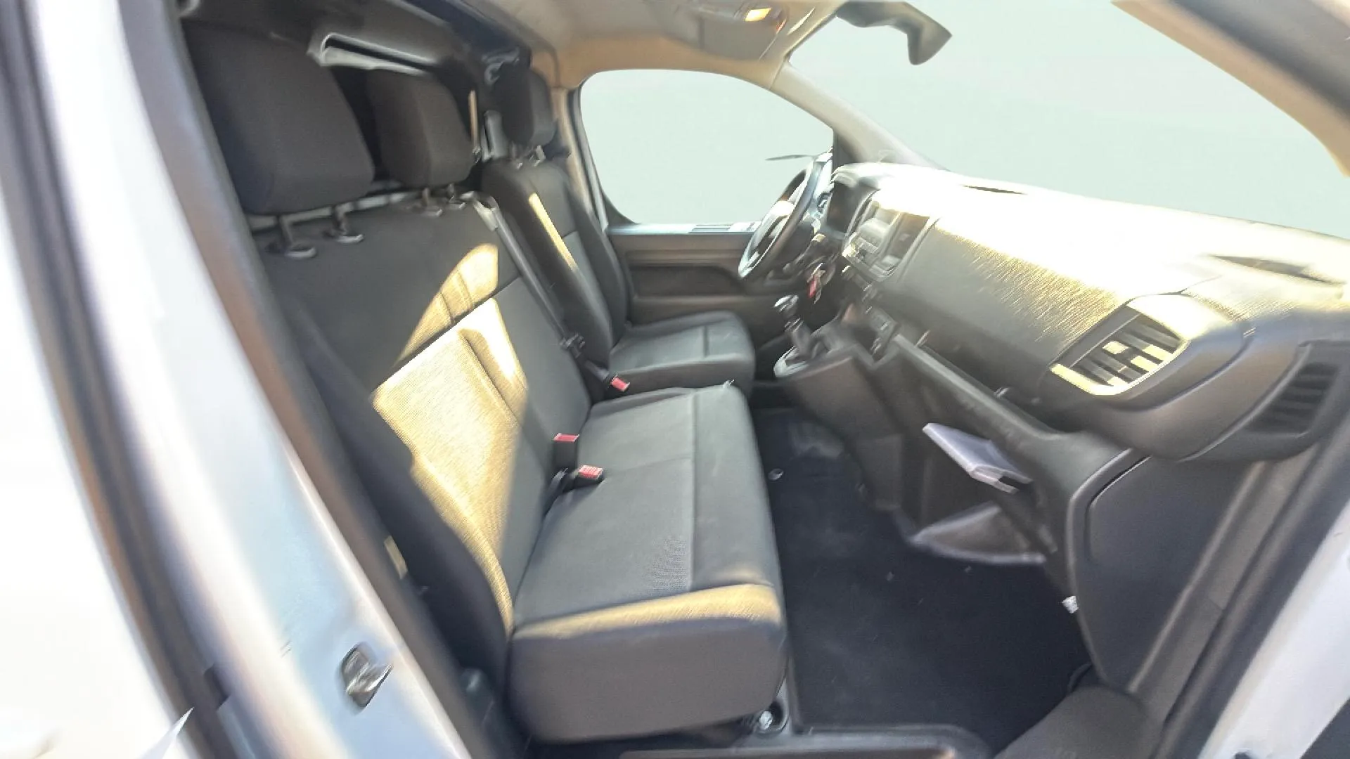 Citroën Jumpy DC Abatible Talla M BlueHDi 120 - foto 16