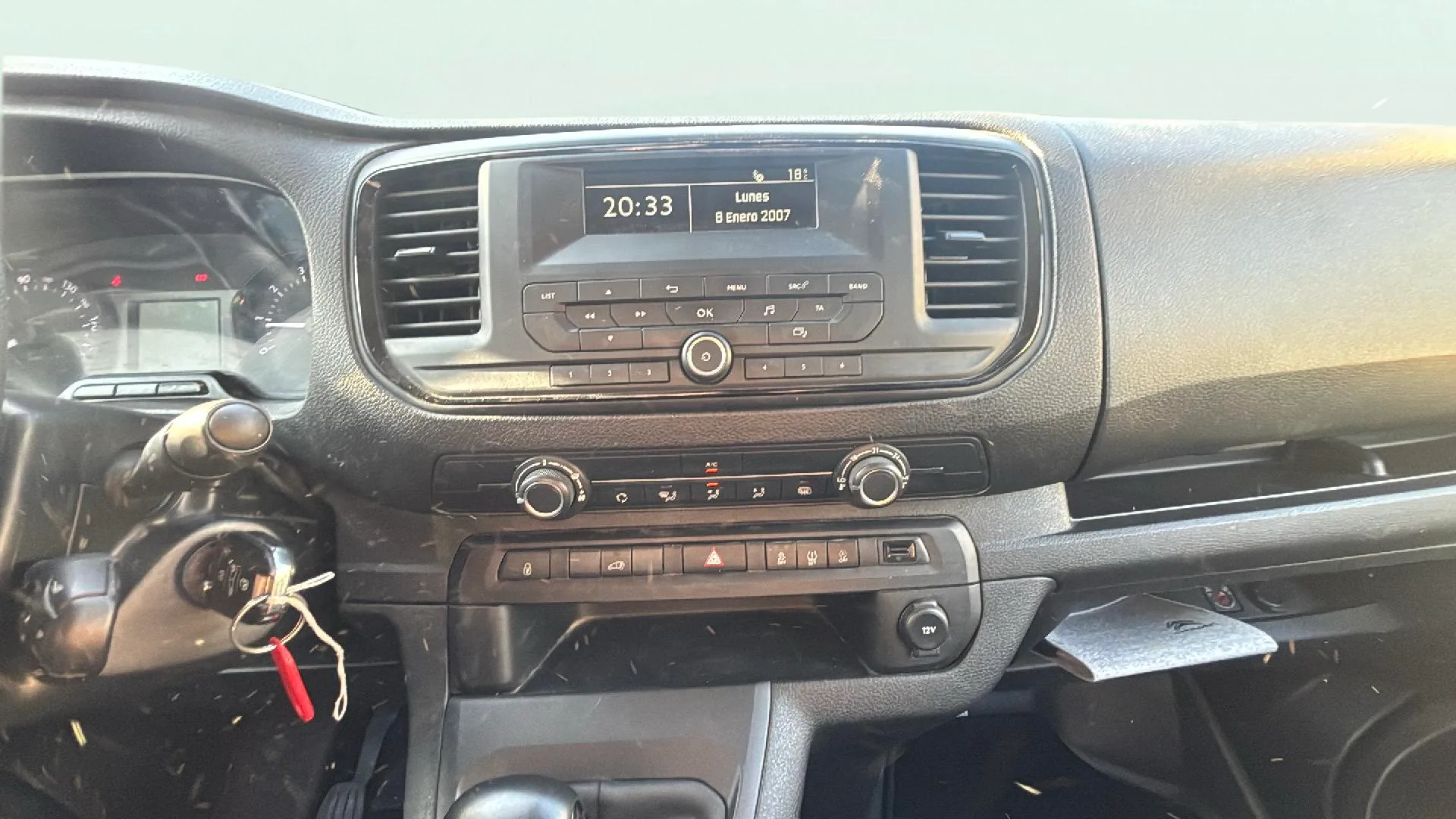Citroën Jumpy DC Abatible Talla M BlueHDi 120 - foto 14