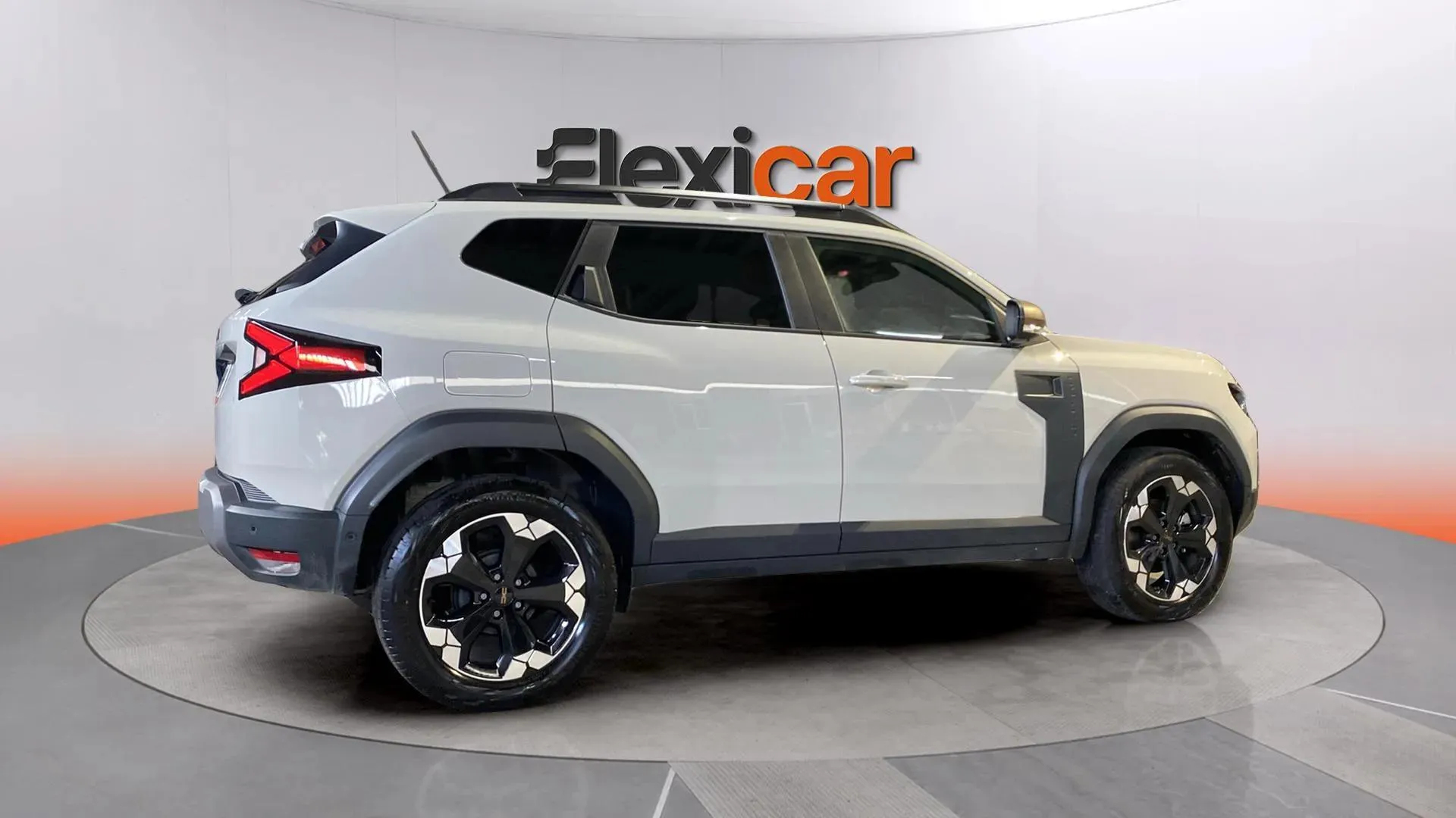 Dacia Duster Extreme Hybrid 4x2 - foto 9