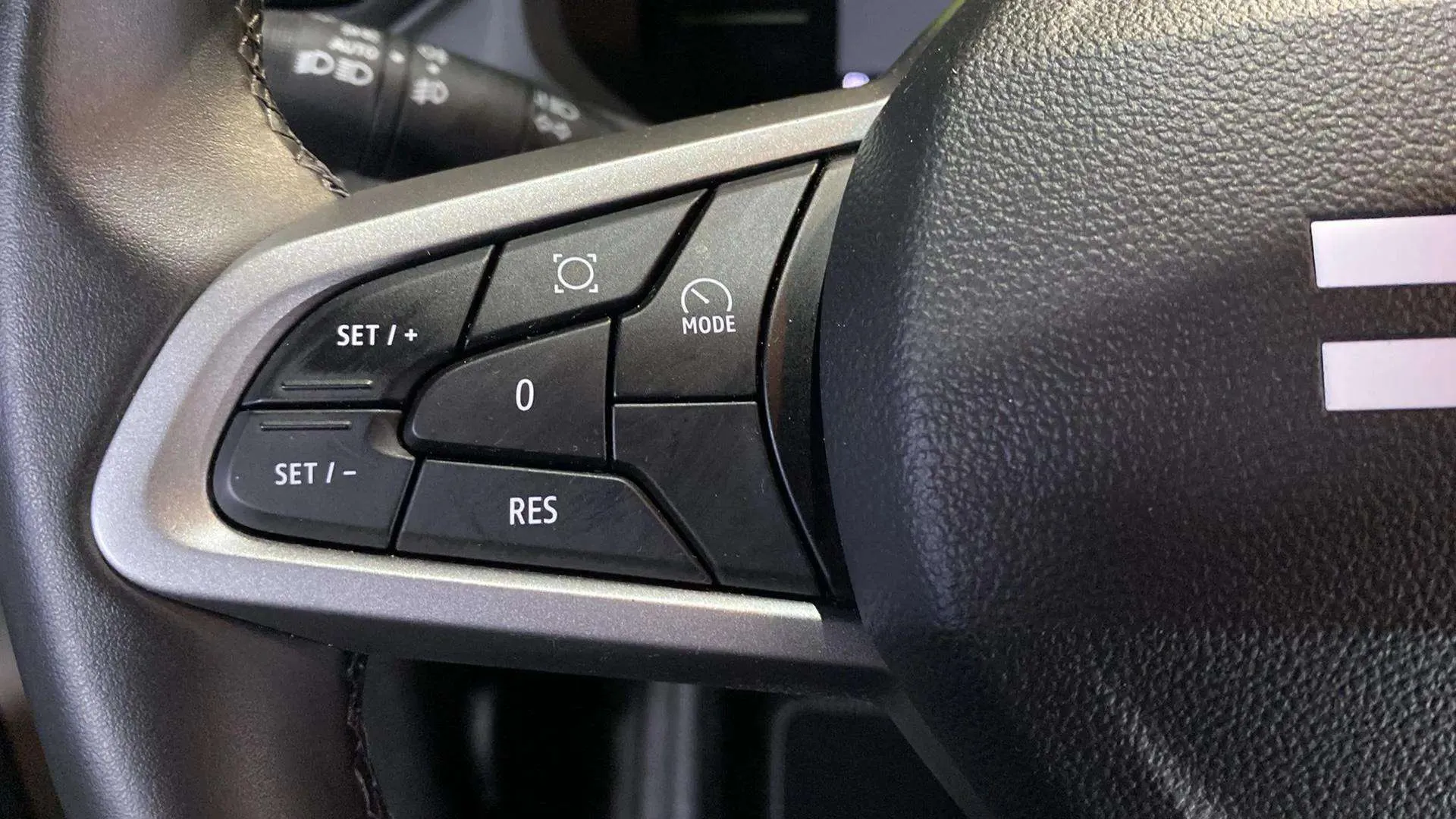 Dacia Duster Extreme Hybrid 4x2 - foto 28