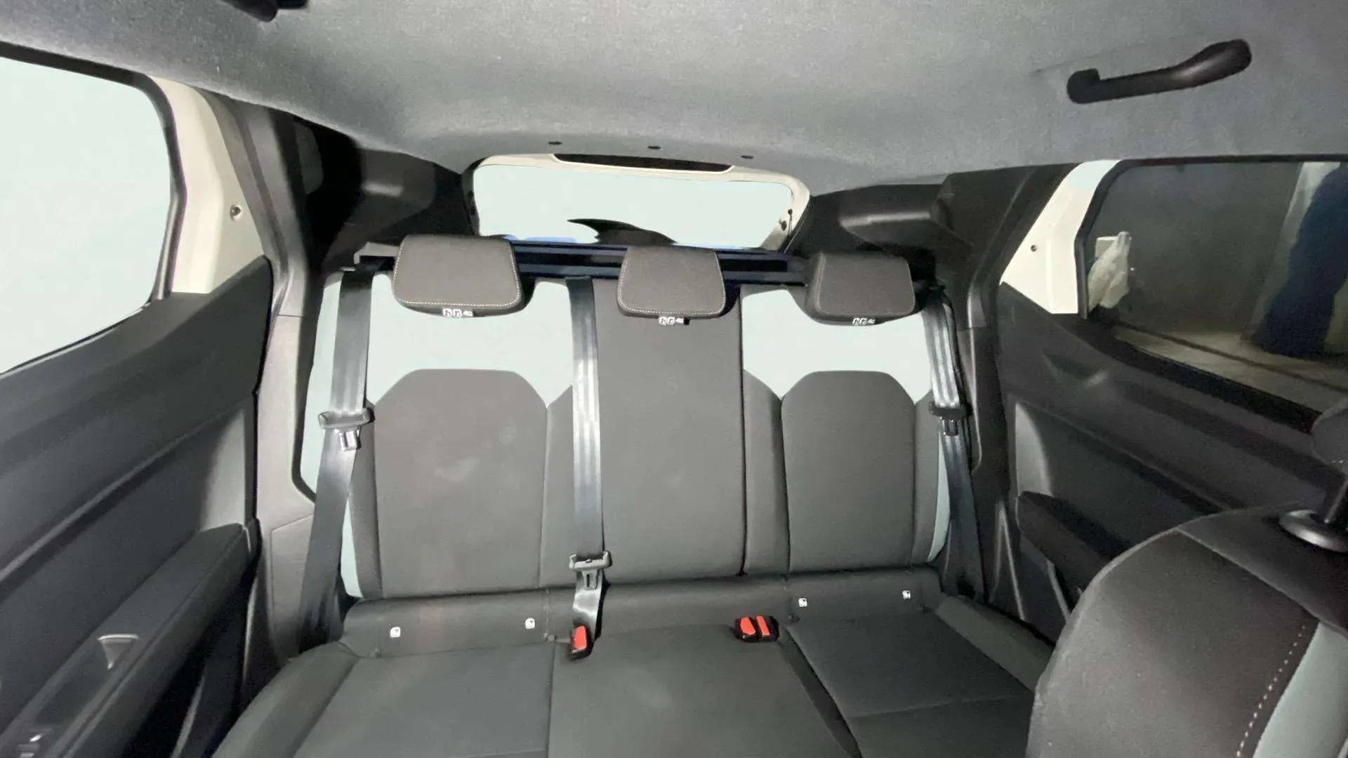 Dacia Duster Extreme Hybrid 4x2 - foto 18