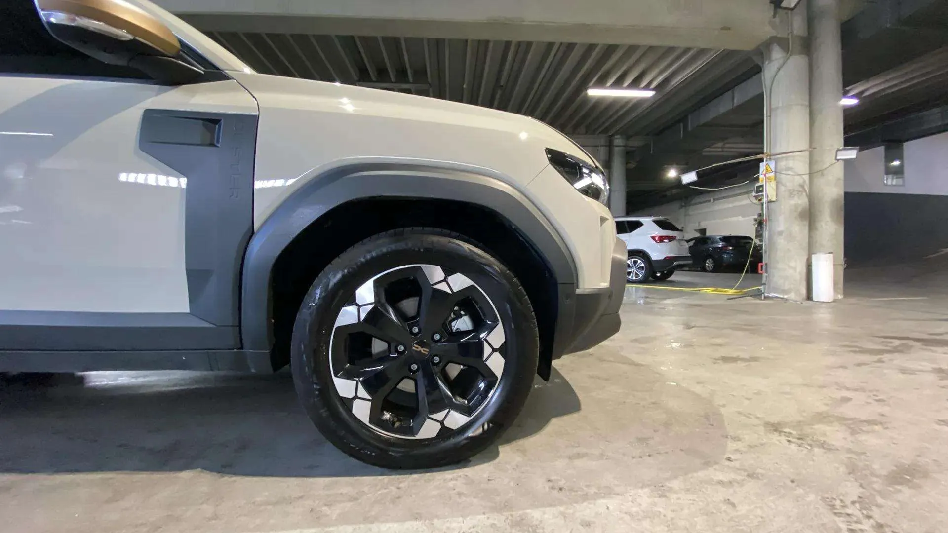 Dacia Duster Extreme Hybrid 4x2 - foto 20