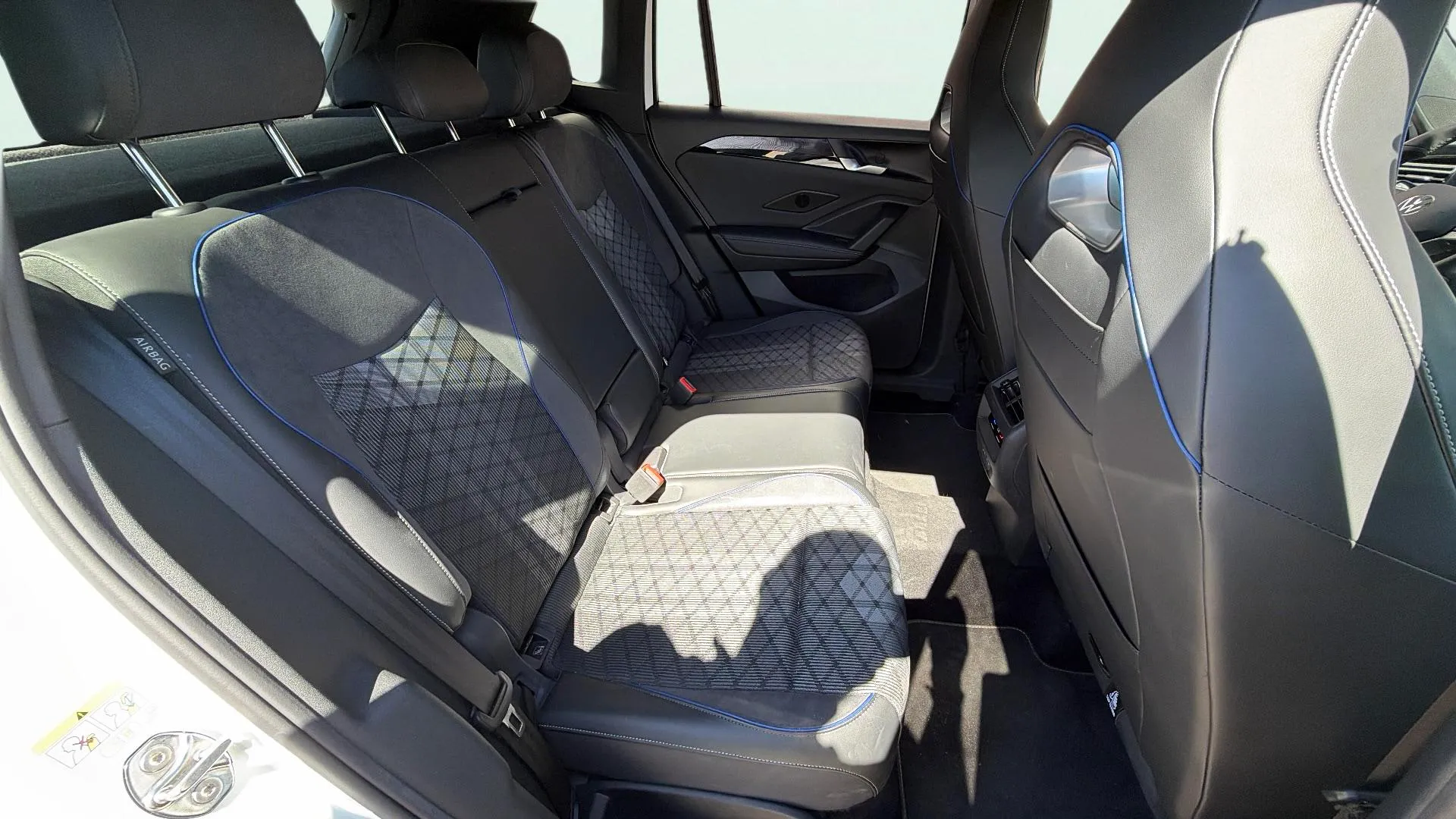 Volkswagen Tiguan R-Line 2.0 TDI DSG - foto 20