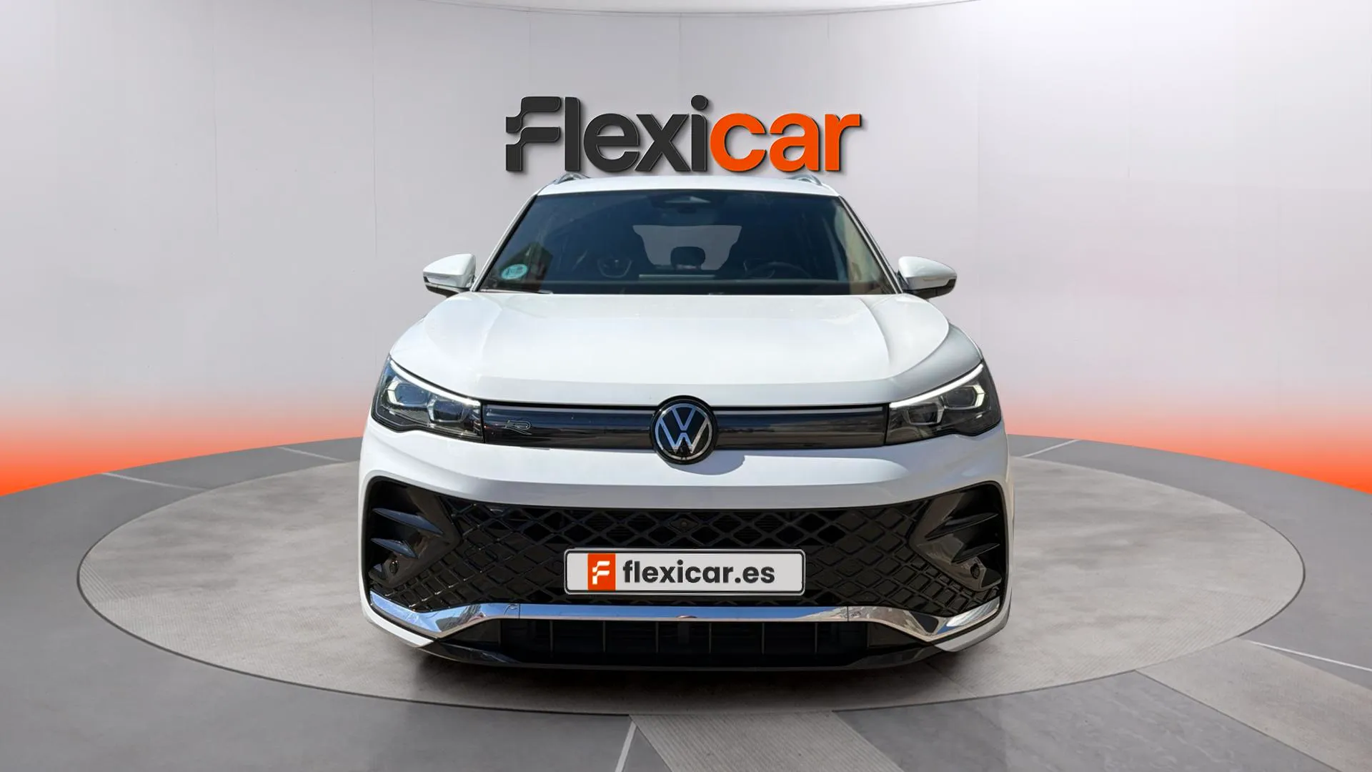 Volkswagen Tiguan R-Line 2.0 TDI DSG - foto 2