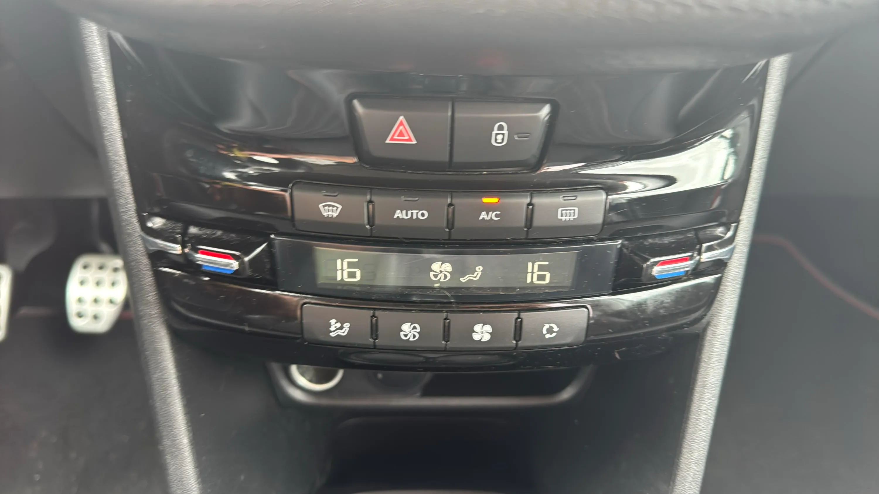 Peugeot 2008 GT Line BlueHDi 100 - foto 18