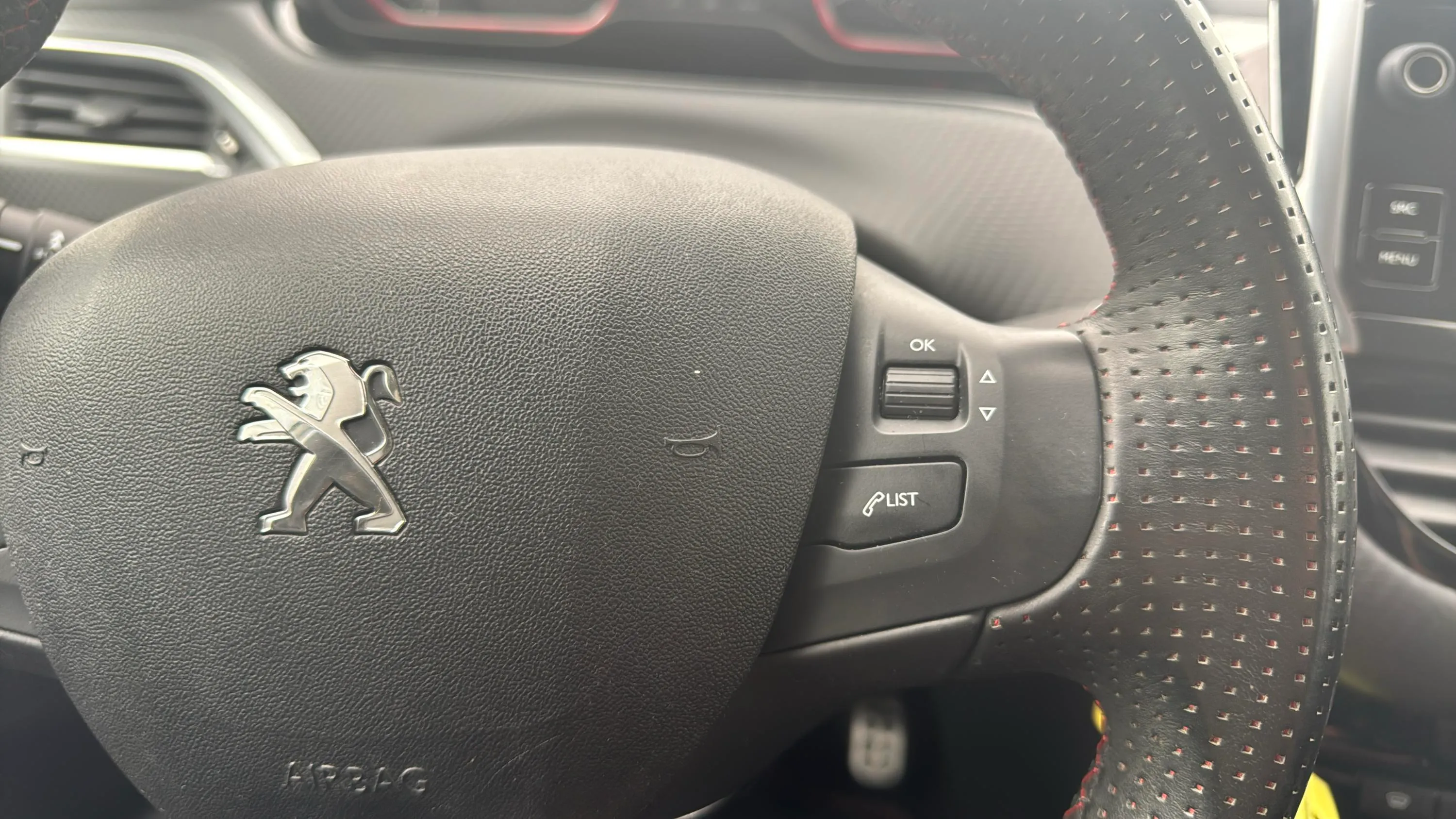 Peugeot 2008 GT Line BlueHDi 100 - foto 17