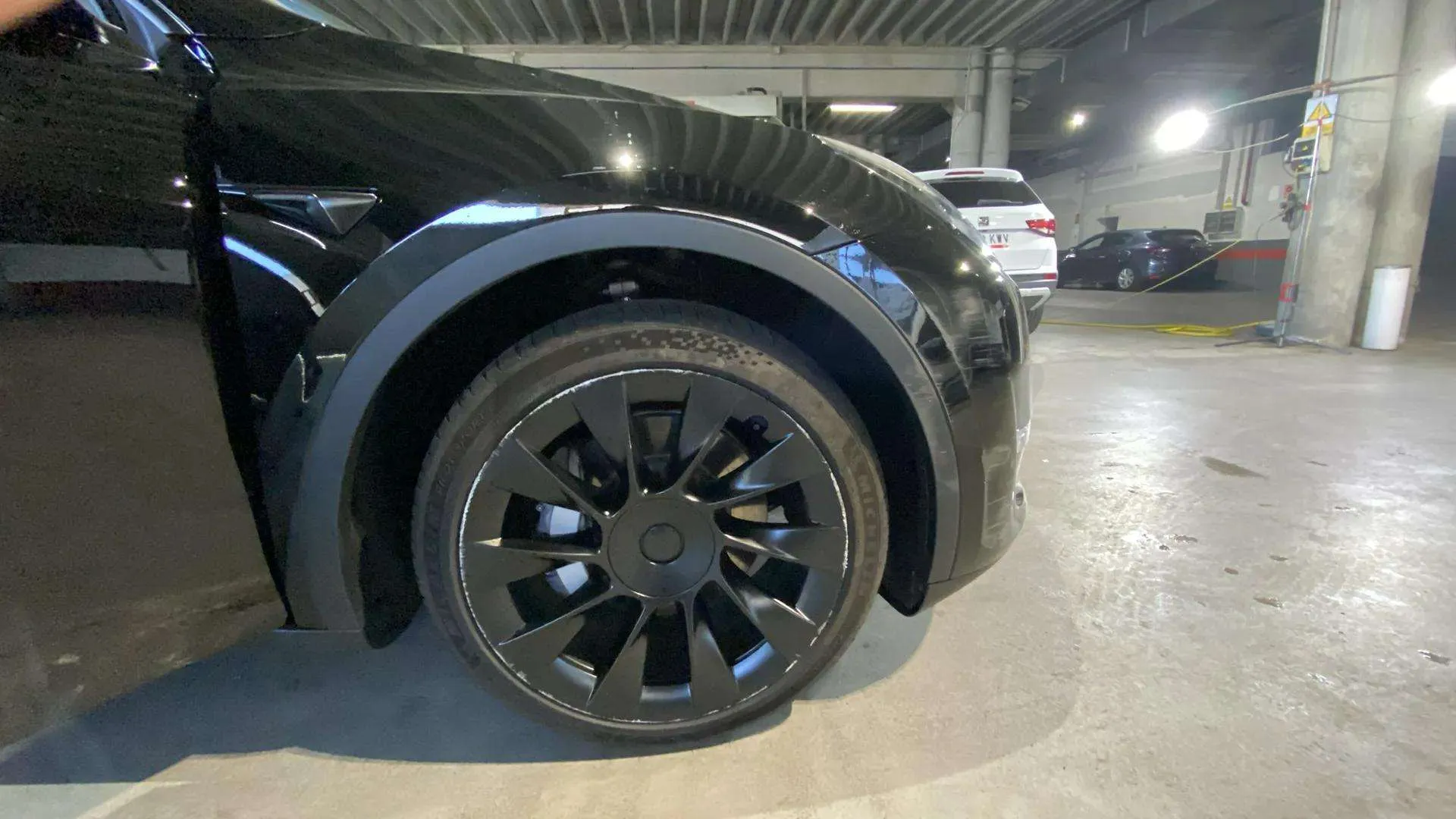 Tesla Model Y Gran Autonomía 4WD - foto 20
